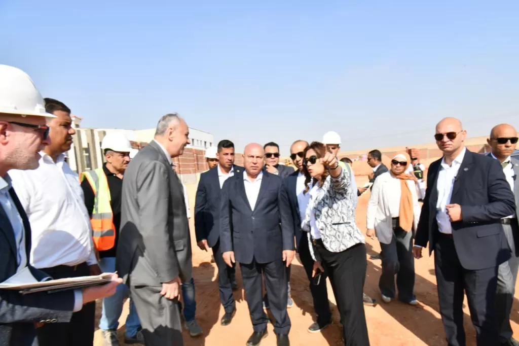 الوزير وعوض يتفقدان المجمع المتكامل لإدارة المخلفات بالعاشر من رمضان بتكلفة ٢٠٠ مليون دولار . 1 - جريدة الجمهورية WhatsApp Image 2025 08 21 at 11.24.42 AM - جريدة الجمهورية
