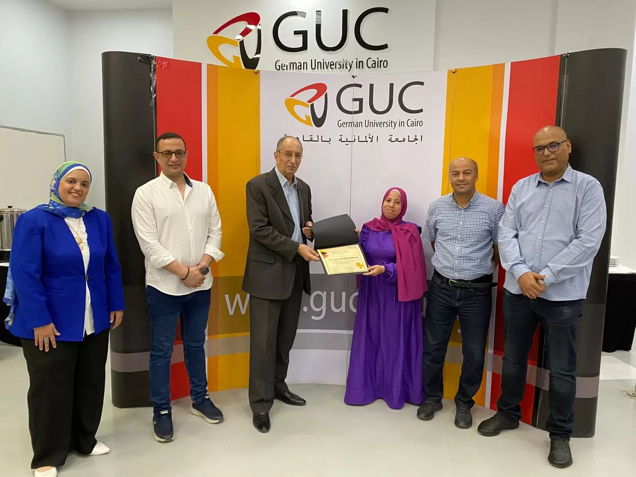 المكتبة المركزية بالجامعة الألمانية بالقاهرة تواصل دعمها للتعليم والبحث العلمي عبر برنامجها التدريبي للطلاب 4 - جريدة الجمهورية WhatsApp Image 2025 08 25 at 15.56.29 57e2e773 - جريدة الجمهورية