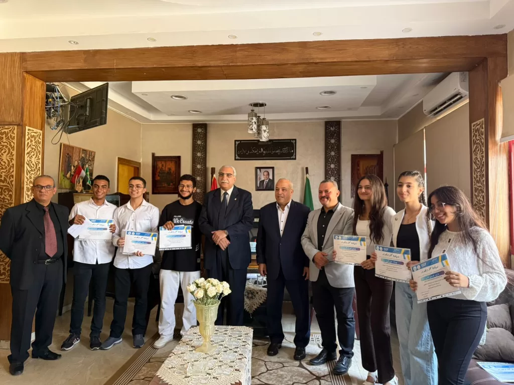 مدير تعليم القليوبية يُكَرِّم الفائزين في «معرض إيسف» 3 - جريدة الجمهورية IMG 20250914 WA0008 - جريدة الجمهورية