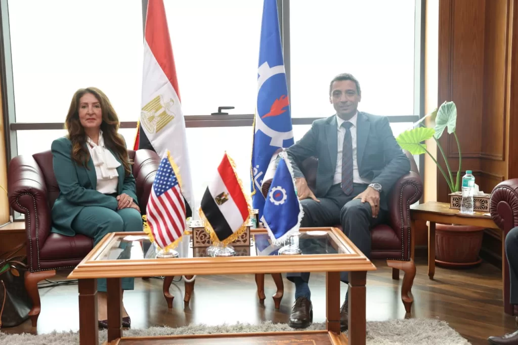 محافظ السويس يبحث مع السفيرة الأمريكية التعاون المشترك 2 - جريدة الجمهورية IMG 20250917 WA0020 - جريدة الجمهورية