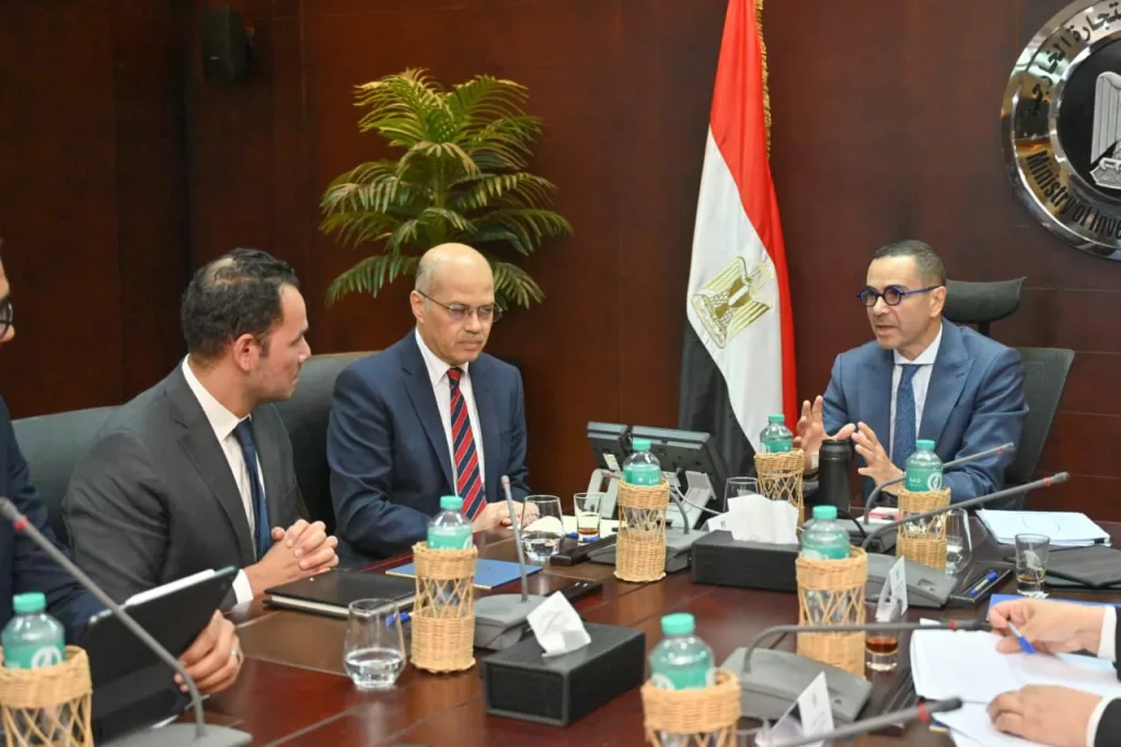 اجتماع موسع لوزير الاستثمار لاستعراض سبل رفع القدرة التنافسية للصادرات المصرية 2 - جريدة الجمهورية IMG 20250930 WA0019 1 - جريدة الجمهورية