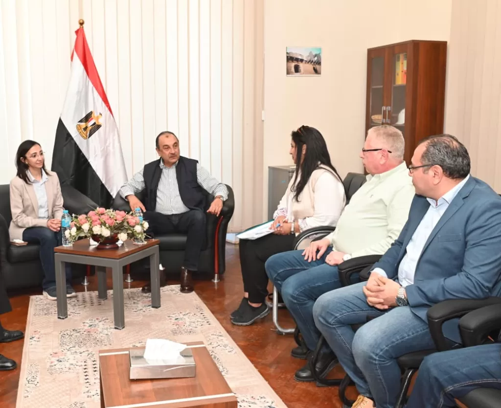 جولة ميدانية لوزير قطاع الأعمال ومحافظ البحيرة لمتابعة تطوير شركة الغزل والنسيج بكفر الدوار 2 - جريدة الجمهورية WhatsApp Image 2025 09 13 at 1.45.51 PM 2 - جريدة الجمهورية