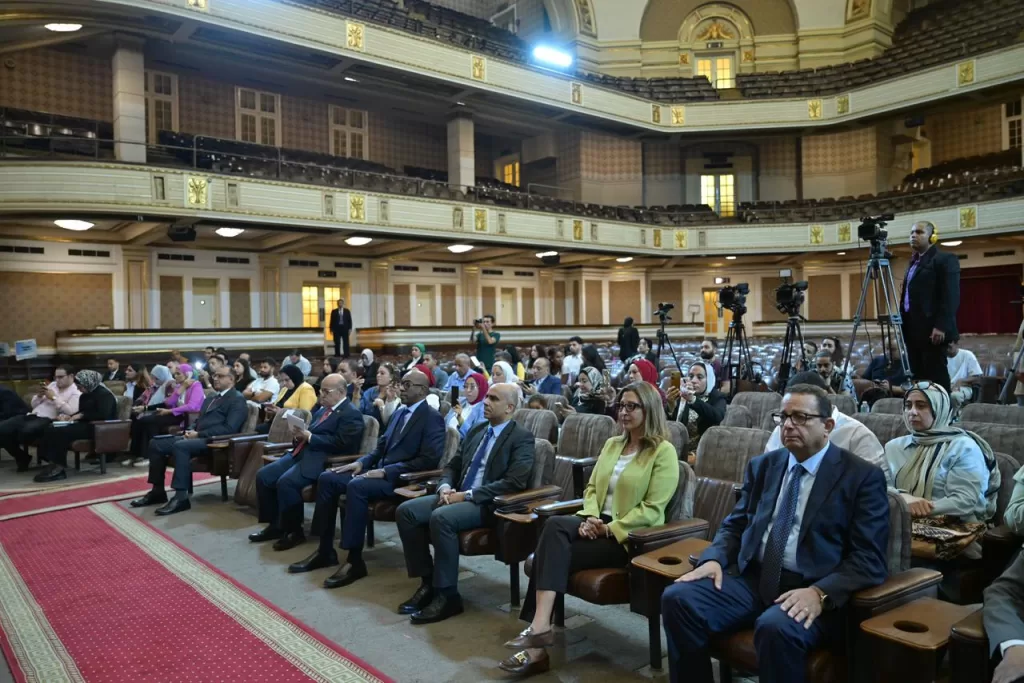 «عبد الصادق» يستعرض محاور المؤتمر الدولي لجامعة القاهرة حول الذكاء الاصطناعي 3 - جريدة الجمهورية IMG 20251001 WA0012 - جريدة الجمهورية