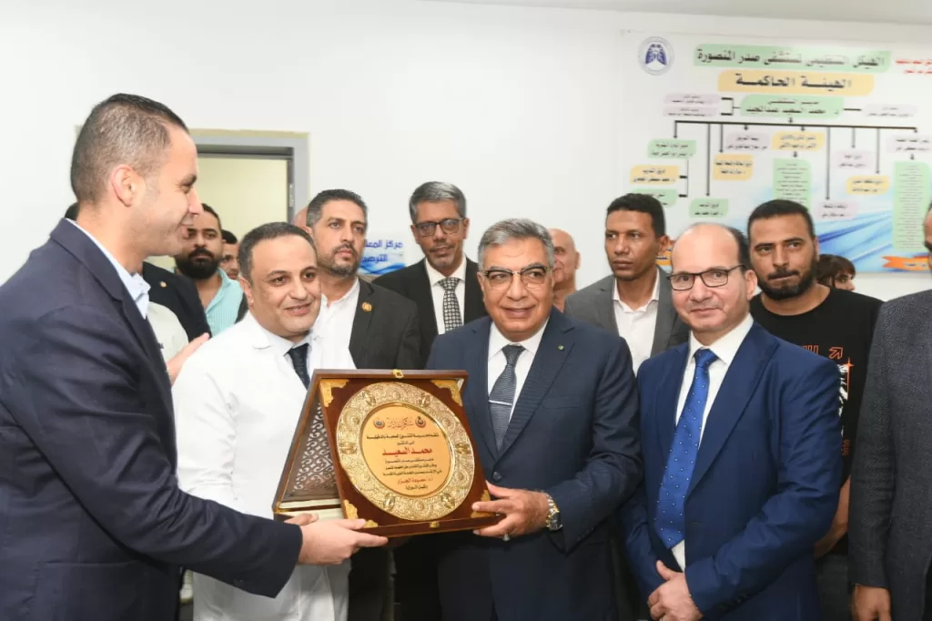 محافظ الدقهلية ونائب وزير الصحة يفتتحان العناية المركزة بمستشفى صدر المنصورة 3 - جريدة الجمهورية IMG 20251005 WA0065 - جريدة الجمهورية