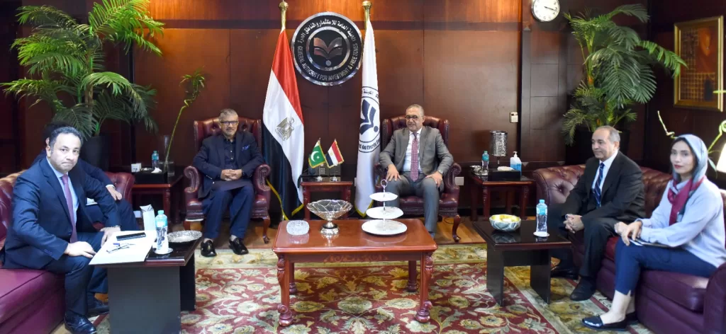 مصر وباكستان تبحثان استثمارات مرتقبة في 7 قطاعات حيوية 2 - جريدة الجمهورية WhatsApp Image 2025 10 08 at 5.58.07 PM 2 - جريدة الجمهورية