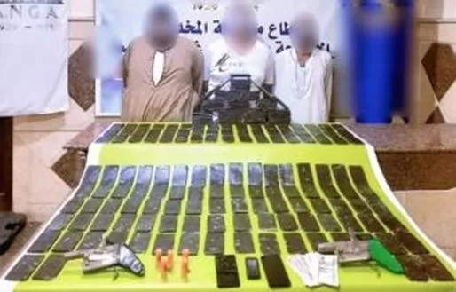 مصرع أربعة عناصر شديدة الخطورة في القليوبية بعد معركة بالآلي.. سقطوا مع أعوانهم بشحنة من سموم «الكيف القاتل» و 62 سلاحًا ناريًا 7 - جريدة الجمهورية WhatsApp Image 2025 10 12 at 1.43.03 PM - جريدة الجمهورية