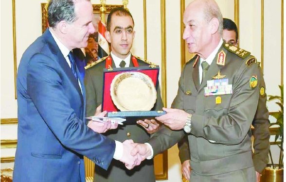 وزير الدفاع يلتقى منسق الشرق الأوسط وشمال أفريقيا لمجلس الأمن القومى الأمريكى 1 - جريدة الجمهورية وزير الدفاع يلتقى منسق الشرق الأوسط وشمال أفريقيا لمجلس الأمن القومى الأمريكى