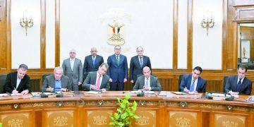 رئيس الوزراء يشهد توقيع 5 اتفاقيات للشراكة بين «اقتصادية قناة السويس» والقطاع الخاص 