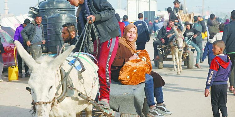 30 ألف نازح فى مرمى النيران الإسرائيلية.. والصحة تحذر من كارثة 1 - جريدة الجمهورية لقجع والركراكى يضعان مجلس علام فى ورطة