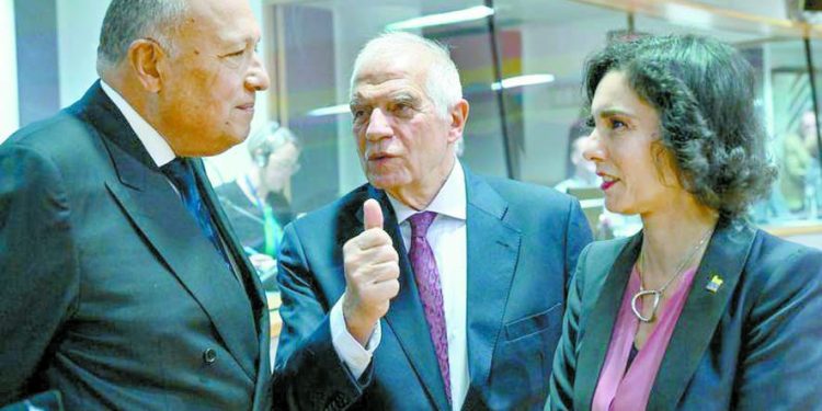 لقجع والركراكى يضعان مجلس علام فى ورطة