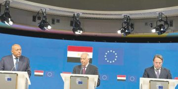 شكرى يحذر من اتساع دائرة الصراع والزج بالمنطقة فى سيناريوهات لا يمكن التنبؤ بعواقبها