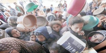 لازارينى: قرار 9 دول بتعليق دعم المنظمة يُهدد عمل الوكالة