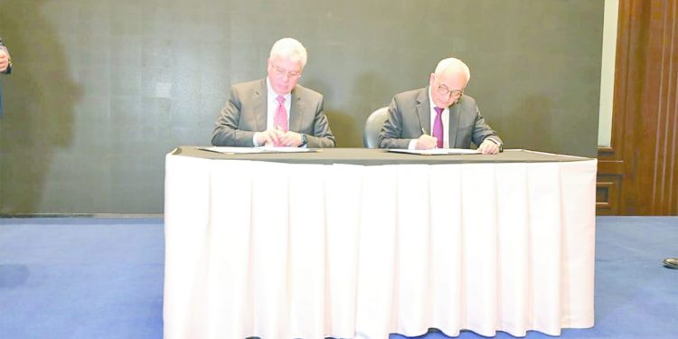 ٤ وزراء يستعرضون التجربة المصرية فى المؤسسات التعليمية