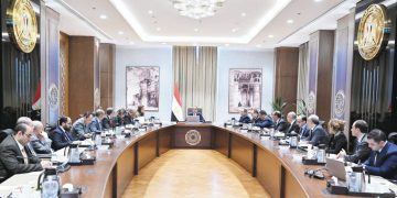 رئيس الوزراء : مصر مركزاً إقليمياً للصناعات الوسيطة