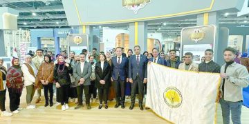 طلاب جامعة الوادى الجديد.. قطعوا 1500 كيلو متر لزيارة المعرض