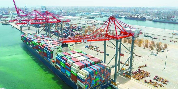 35٫6 مليار دولار صادرات مصر السلعية.. و١١ ملياراً انخفاضاً فى العجز «التجارى» 1 - جريدة الجمهورية 35٫6 مليار دولار صادرات مصر السلعية.. و١١ ملياراً انخفاضاً فى العجز «التجارى»