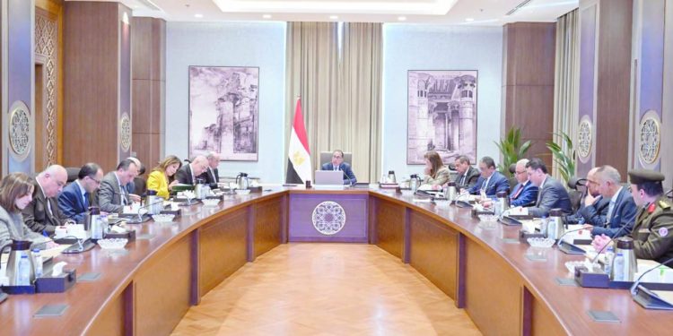 د. مدبولى: اعتماد أقصى التيسيرات للمواطنين للمساهمة فى  حل المشكلات التى تواجههم 1 - جريدة الجمهورية د. مدبولى: اعتماد أقصى التيسيرات للمواطنين للمساهمة فى  حل المشكلات التى تواجههم