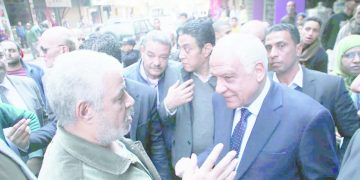 حوار دافئ مع المواطنين للاطمئنان على توفر السلع