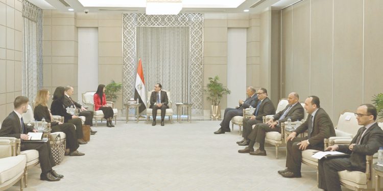 تاو يقترب من الدكة أمام بلوزداد