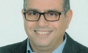 مصطفي عبد الغفار