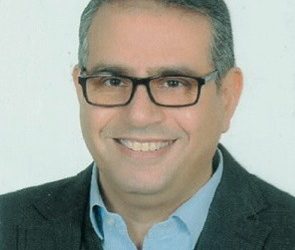 مصطفي عبد الغفار