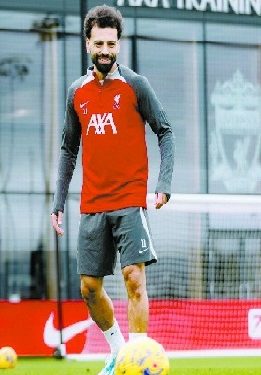 عودة «الفيرارى» للحفاظ على القمة الإنجليزية