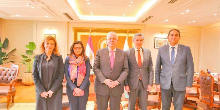 وزير التعليم العالى يبحث سبل دعم التعاون           مع  الوكالة الجامعية للفرانكوفونية