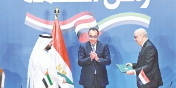 تنازل «أبوظبى القابضة» عن 11 مليار دولار