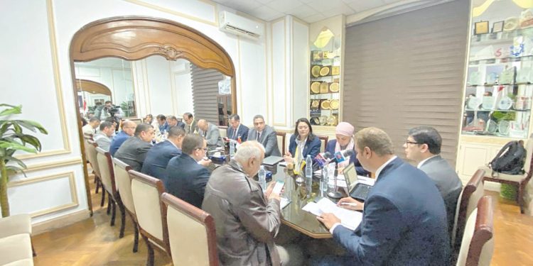 إعادة النظر فى مديونية المؤسسات وفتح آفاق جديدة وآليات للتوزيع فى المحافظات 1 - جريدة الجمهورية فيوتشر يبحث عن الفوز الغائب