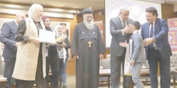 60 فائزاً فى أول مسابقة للمسلمين والمسيحيين بالضرائب 7 - جريدة الجمهورية 60 فائزاً فى أول مسابقة للمسلمين والمسيحيين بالضرائب