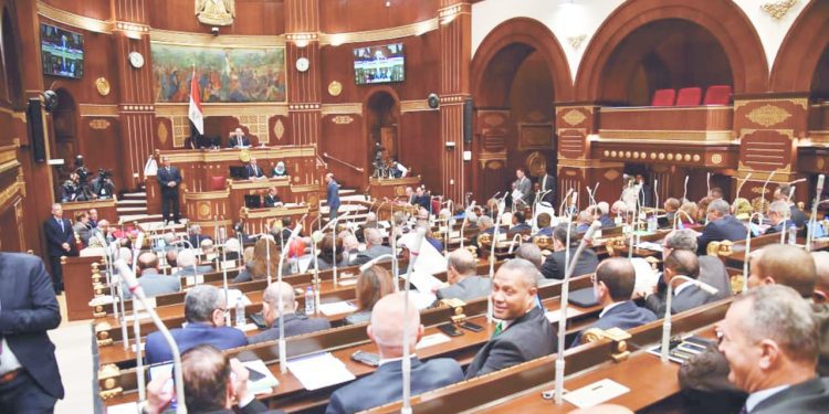 إعفاء أبناء الأسر المستفيدة من الدعم النقدى.. من مصروفات التعليم 1 - جريدة الجمهورية مدبولى: الأولوية للسلع الغذائية والأدوية والأعلاف