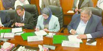 توقيع عقد رافع معالجة الروبيكى بتكلفة 2.8 مليار جنيه