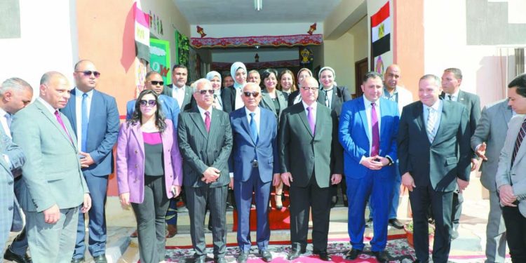 وزير التعليم ومحافظ القاهرة يفتتحان مدرسة مصر المتكاملة الذكية بالزيتون 1 - جريدة الجمهورية وزير التعليم ومحافظ القاهرة يفتتحان مدرسة مصر المتكاملة الذكية بالزيتون