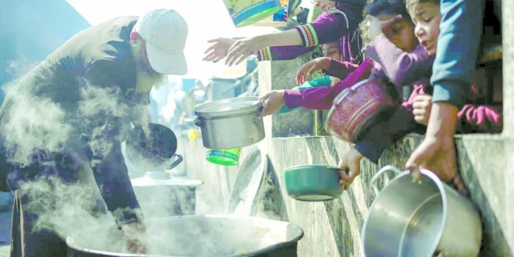 مكافآت خيالية لنجوم الأهلى