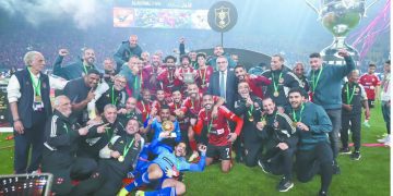 مكافآت خيالية لنجوم الأهلى