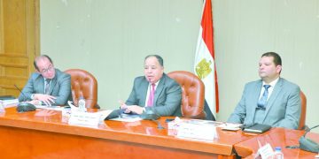 الأوضاع الاقتصادية تتحسن.. و«القادم أفضل»