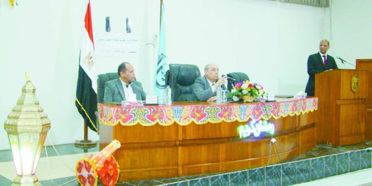 رئيس «مصنع 999 الحربى»: ضرورة الانتهاء من المشروعات الجارية فى التوقيتات المحددة وبالجودة المطلوبة 1 - جريدة الجمهورية رئيس «مصنع 999 الحربى»: ضرورة الانتهاء من المشروعات الجارية فى التوقيتات المحددة وبالجودة المطلوبة