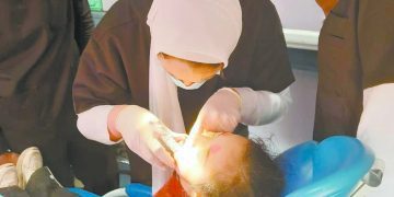 جامعة القاهرة تنظم زيارة لمدرسة التربية الفكرية تقديراً لــ «قادرون باختلاف»