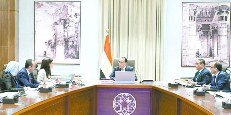 تعظيم مساهمة القطاع الخاص فى النشاط الاقتصادى ومشروعات التنمية 1 - جريدة الجمهورية مفاوضات مع هانى والسولية .. ومعلول لم يفاتحه أحد