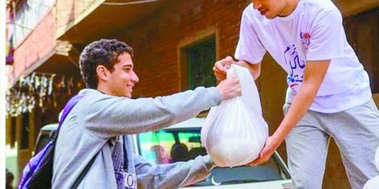 مئات الشباب المتطوعين يطلقون مبادرة «خلى الخير عادة» 1 - جريدة الجمهورية مئات الشباب المتطوعين يطلقون مبادرة «خلى الخير عادة»