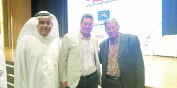 أول مصرى يفوز بجائزة الملتقى              سمير الفيل:«الكتابة هى الصوت الذى يقاوم الفناء»