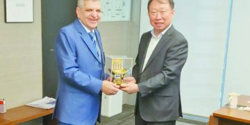 الفريق أسامة ربيع: إعلان قناة السويس «قناة خضراء»