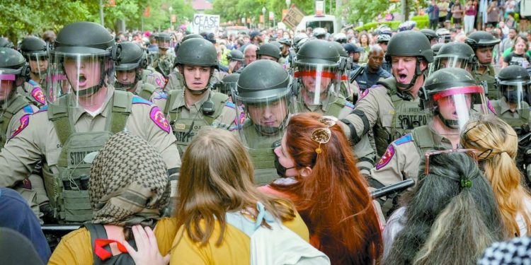 غضب «طلاب الجامعات» يضرب أمريكا.. لليوم التاسع 1 - جريدة الجمهورية غضب «طلاب الجامعات» يضرب أمريكا.. لليوم التاسع