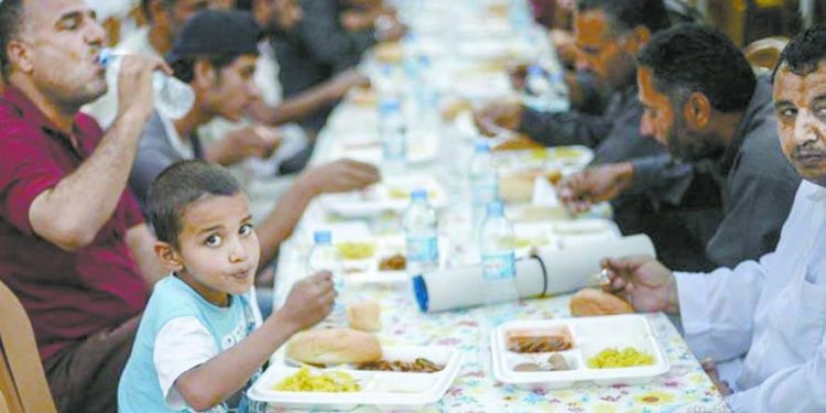 الكنائس تقدم وجبات الإفطار .. وتراويح الخازندار تشفى القلوب 1 - جريدة الجمهورية IMG 20240401 WA0086 - جريدة الجمهورية