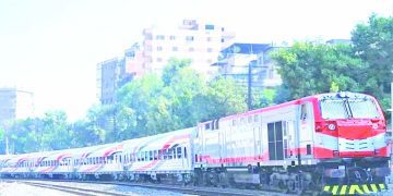 سيمون تترك «صيد العقارب» لتنقذ إنساناً بشنط رمضان