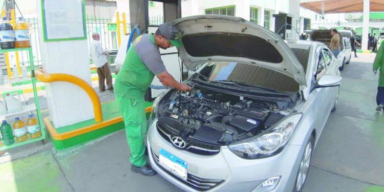 ارتفاع أعداد المنازل العاملة بالغاز إلى 10 ملايين توفر 250 مليون أسطوانة بوتاجاز