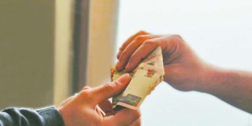 المشدد 18سنة لمستشار وزير التموين والسجن لآخرين