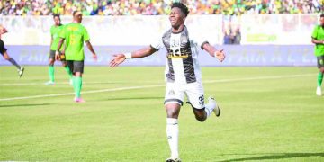 تحذير «أفريقى» للقطبين