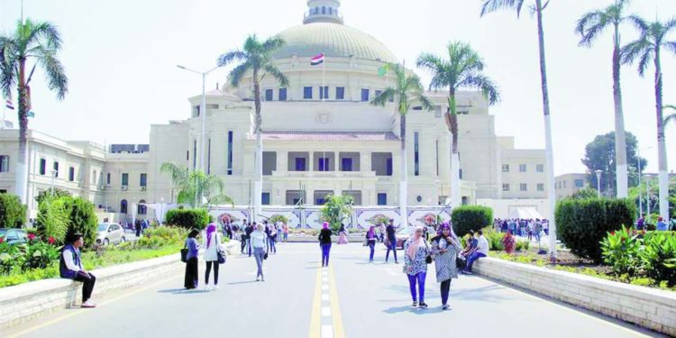 تحذير «أفريقى» للقطبين