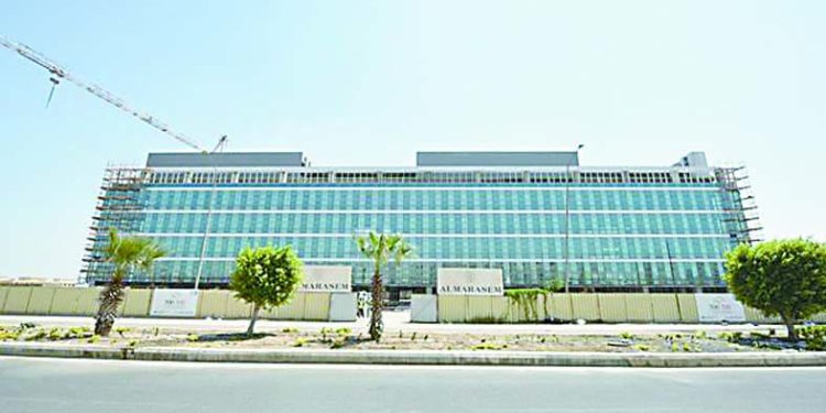 تحذير «أفريقى» للقطبين